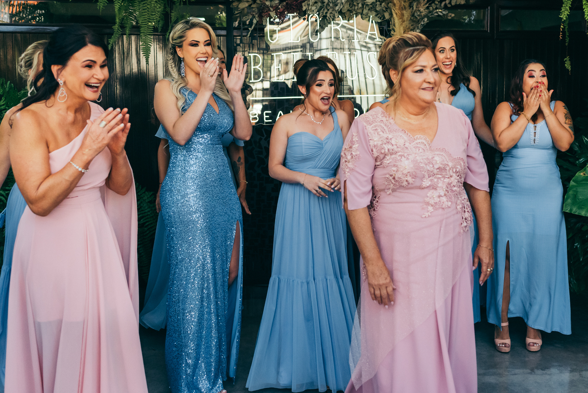 casamento de dia daniela radavelli fotógrafa na serra gaucha vestido de noiva verão festa de casamento com piscina cerimonia de casamento externa casamento em Ijuí villa bento 