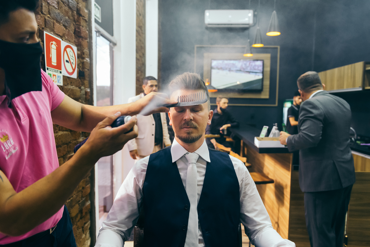 casamento de dia daniela radavelli fotógrafa na serra gaucha vestido de noiva verão festa de casamento com piscina cerimonia de casamento externa casamento em Ijuí villa bento 