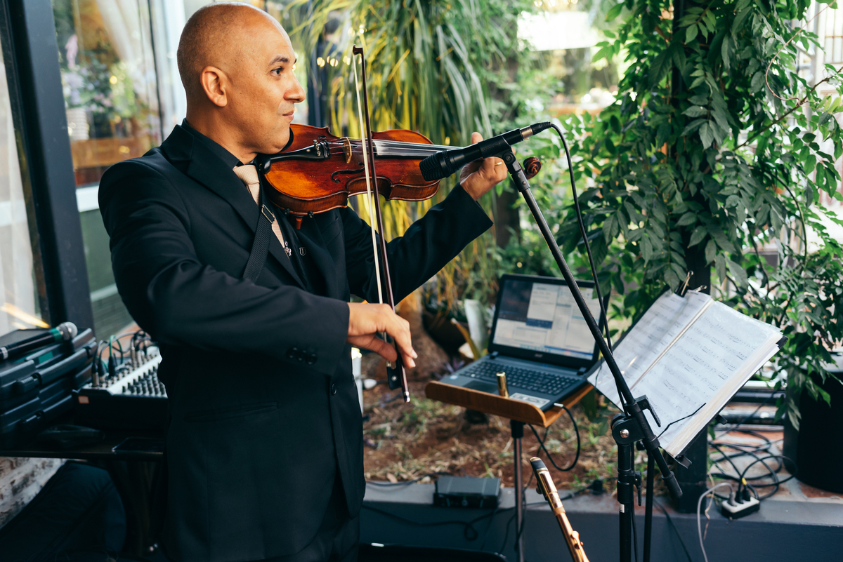 casamento de dia daniela radavelli fotógrafa na serra gaucha vestido de noiva verão festa de casamento com piscina cerimonia de casamento externa casamento em Ijuí villa bento 