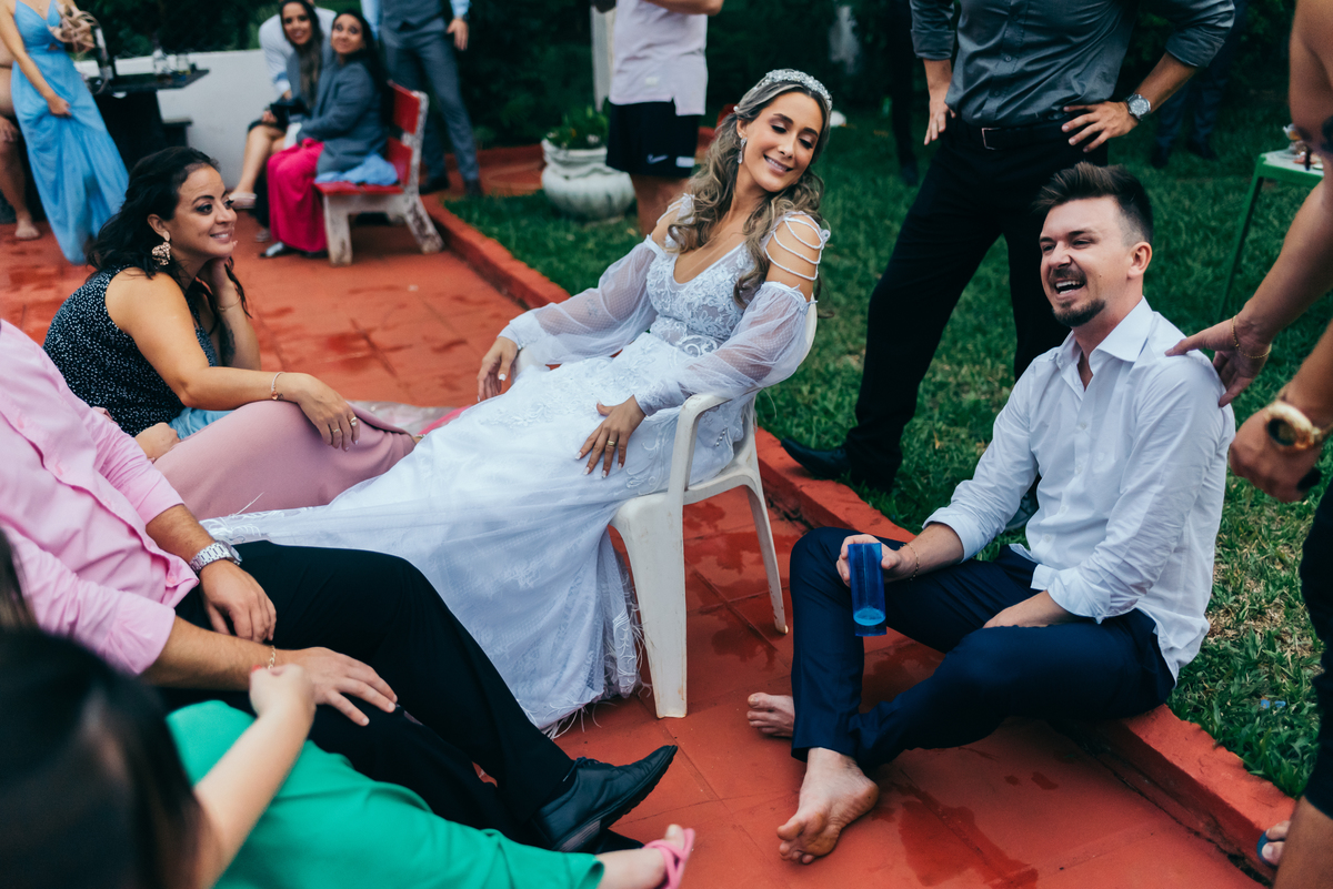 casamento de dia daniela radavelli fotógrafa na serra gaucha vestido de noiva verão festa de casamento com piscina cerimonia de casamento externa casamento em Ijuí villa bento 