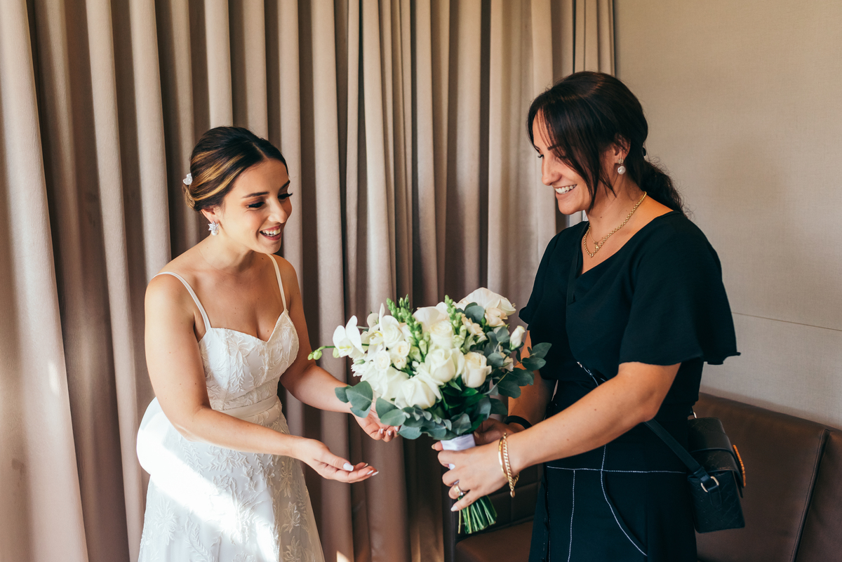 casamento de dia daniela radavelli fotografa buque de noiva casamento na igreja mini casamento villa matuella casamento na serra gaucha festa de casamento externa