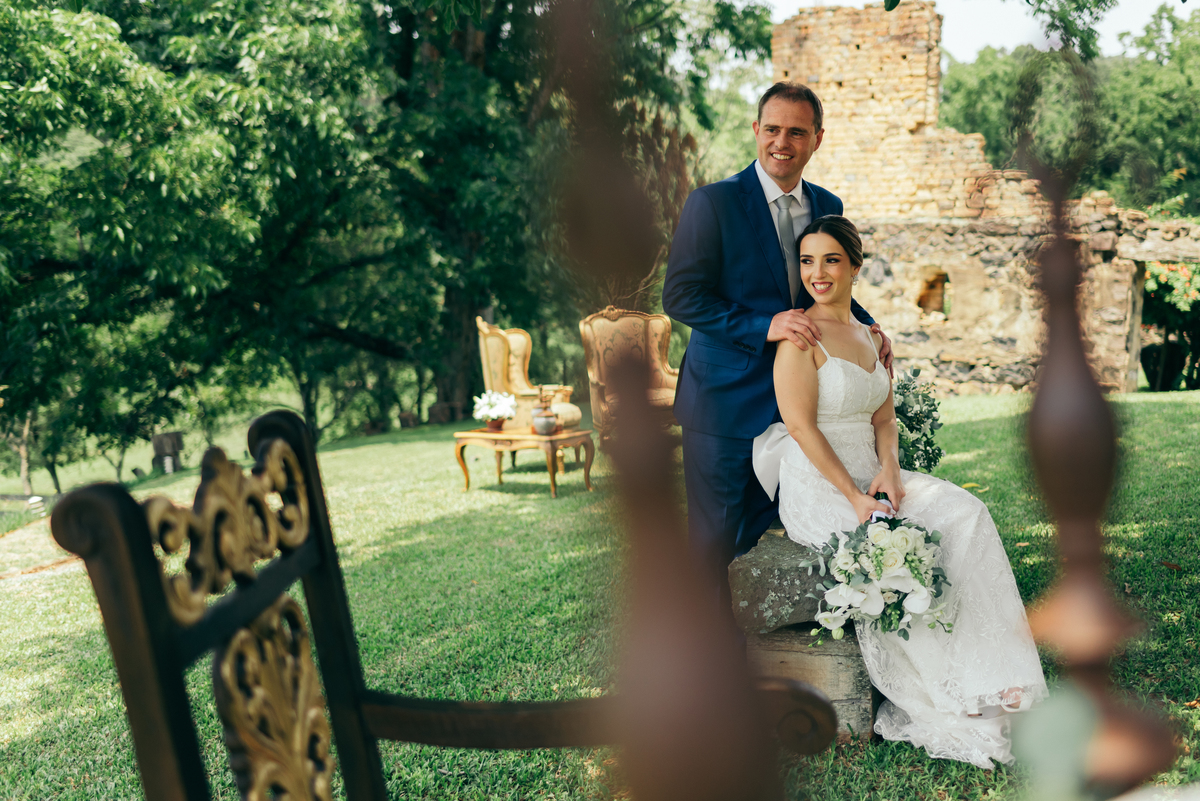 casamento de dia daniela radavelli fotografa buque de noiva casamento na igreja mini casamento villa matuella casamento na serra gaucha festa de casamento externa