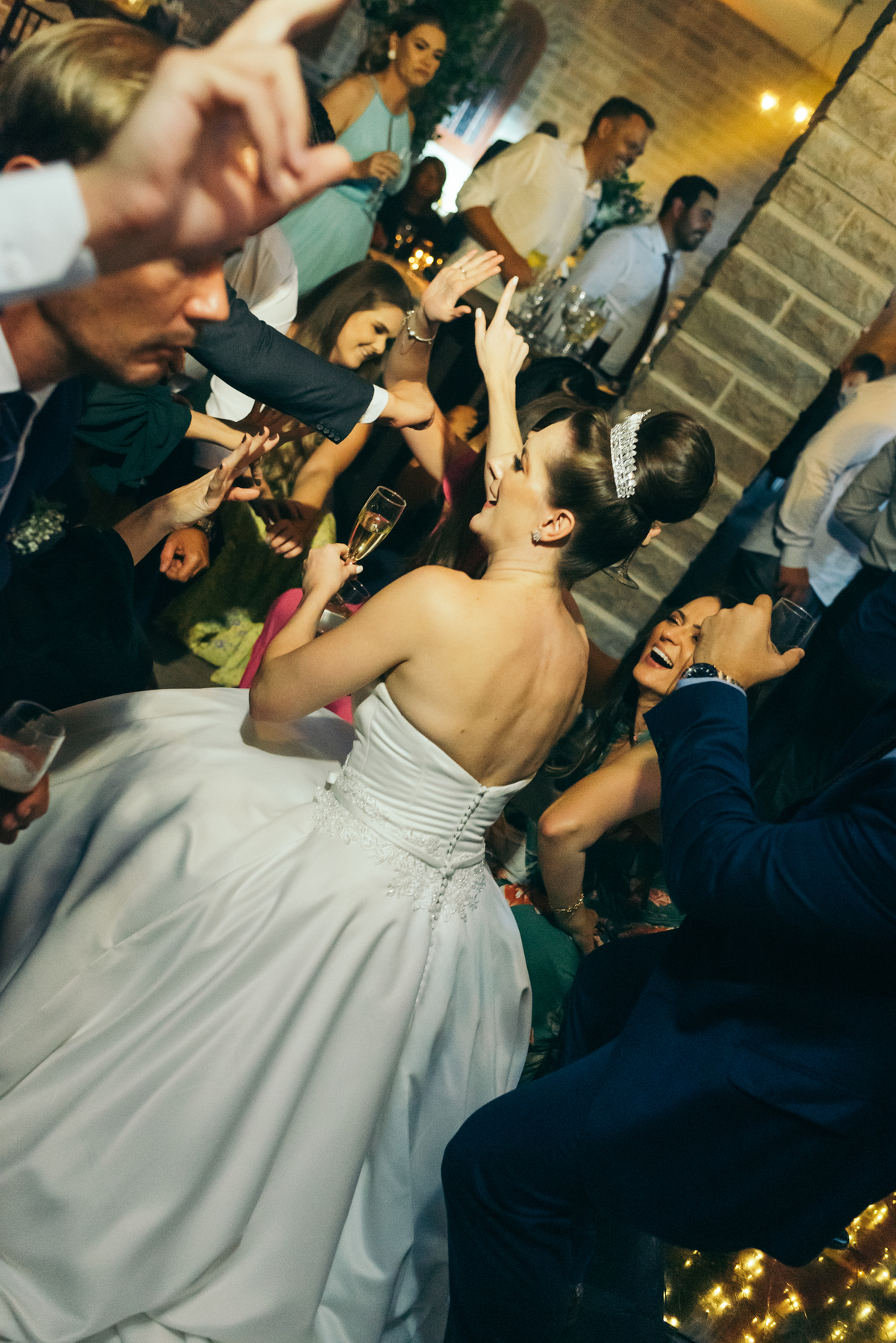 hotel spa do vinho aonde casar no vale dos vinhedos daniela radavelli fotografa de casamento na serra gaucha cave de pedra casamento na vinicola 