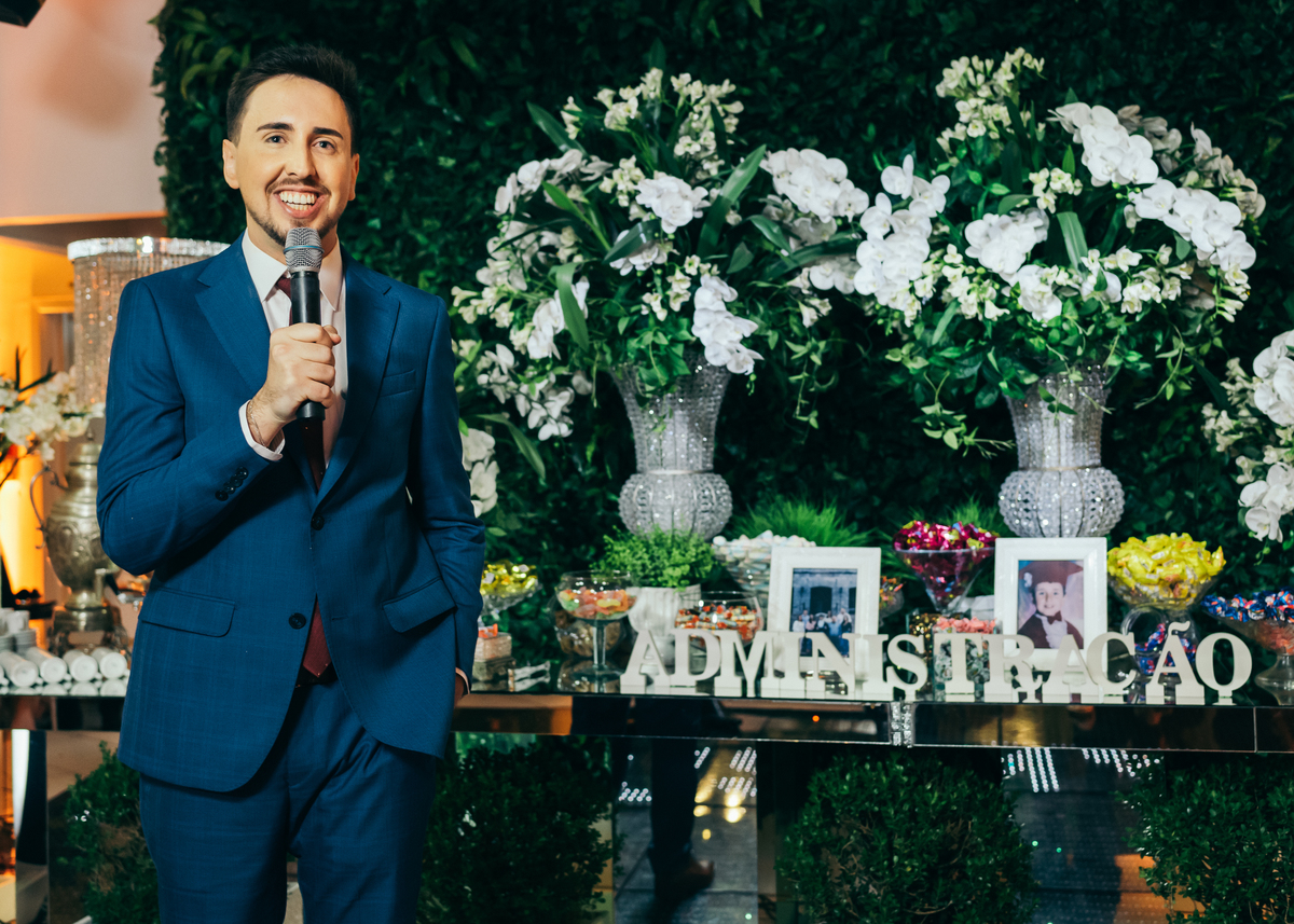 festa de formatura formando em administração decoração de formatura daniela radavelli fotografia espaço nobre caxias do sul fotos de formatura