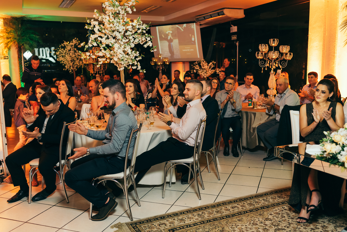 festa de formatura formando em administração decoração de formatura daniela radavelli fotografia espaço nobre caxias do sul fotos de formatura