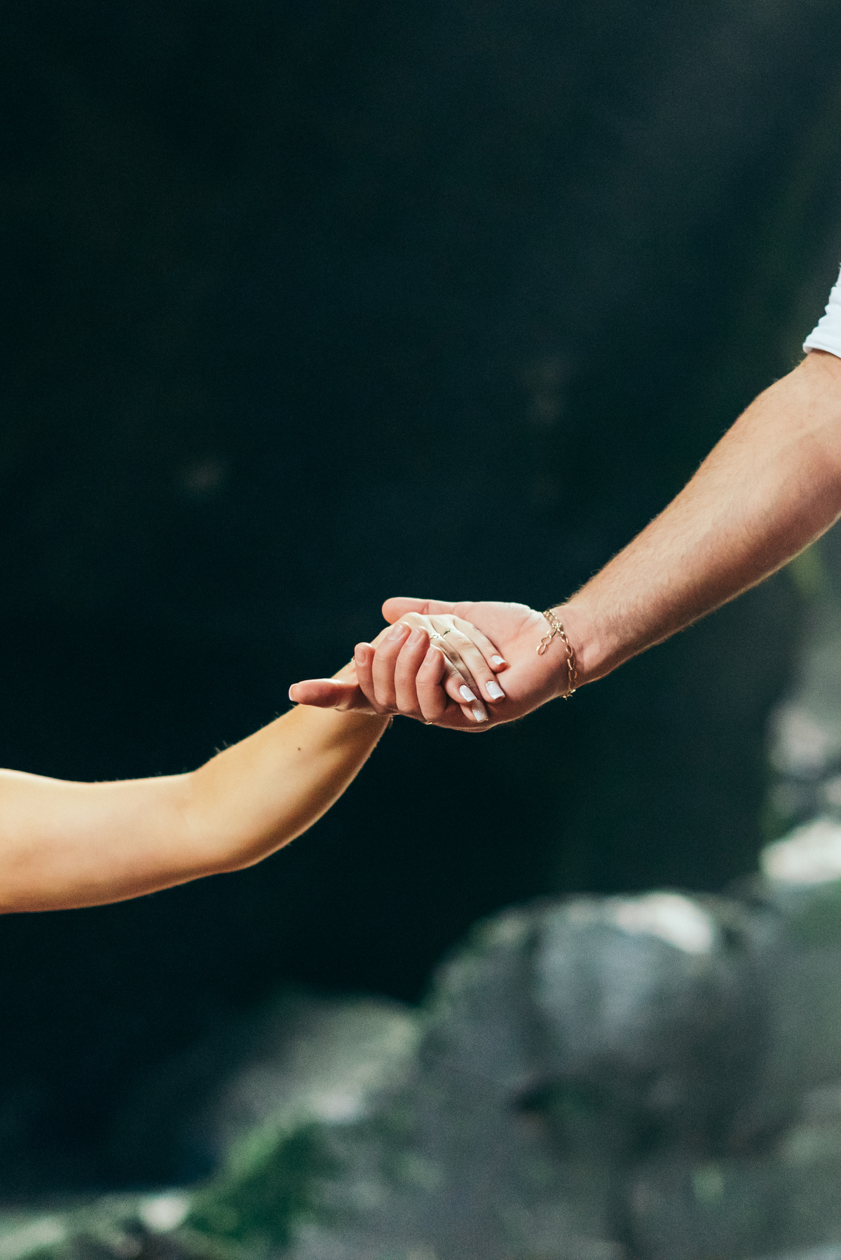 ensaio de casal daniela radavelli fotografia pré wedding ensaio externo ensaio na cachoeira Cascata das Andorinhas riozinho