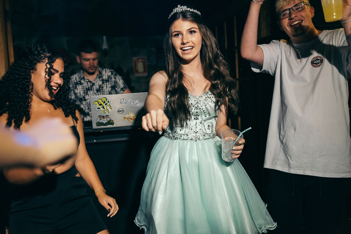 festa 15 anos daniela radavelli fotografia fotos de 15 anos fotografa de 15 anos  debutante fotos de debutante vestido de 15 anos festa de 15 anos princesa make de 15 anos 