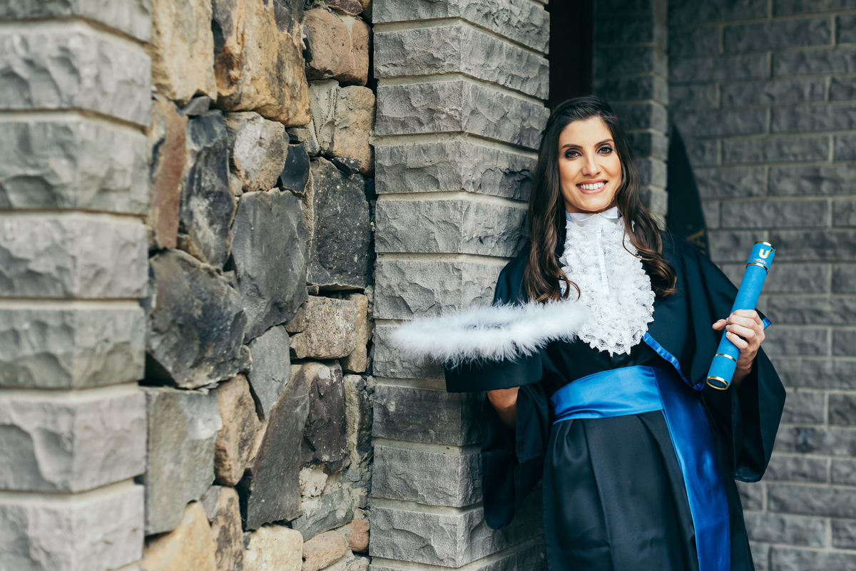 ensaio formatura daniela radavelli fotografia fotos de toga fotos de formatura casa valduga vale dos vinhedos ensaio com cachorro doglovers