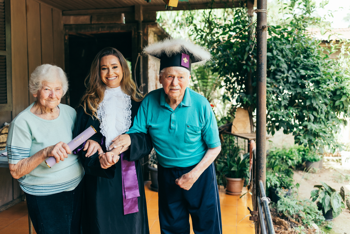 ensaio formatura daniela radavelli fotografia fotos de toga fotos de formatura ensaio com família