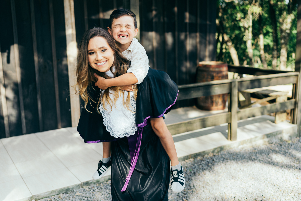 ensaio formatura daniela radavelli fotografia fotos de toga fotos de formatura ensaio com família