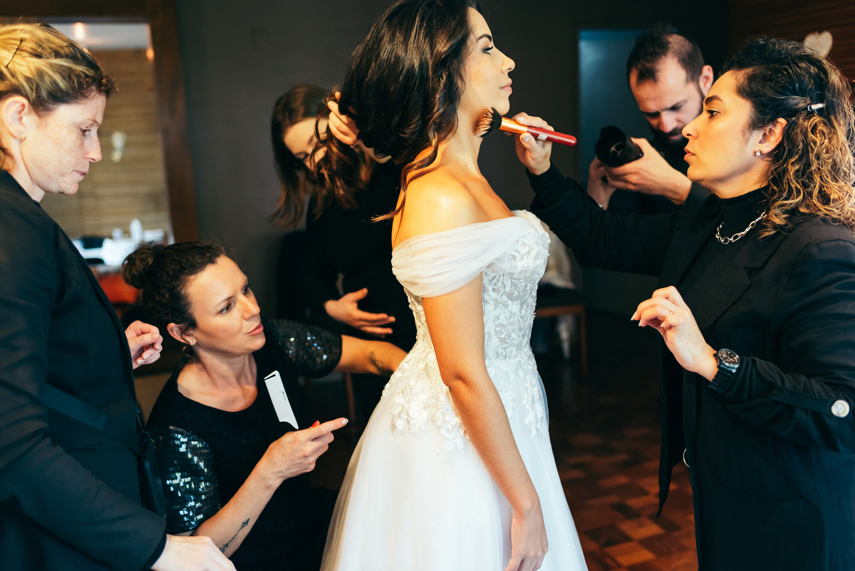 noiva fake trolagem do noivo destination wedding vale dos vinhedos fotografa de casamento na serra gaucha daniela radavelli fotografia casamento de dia 