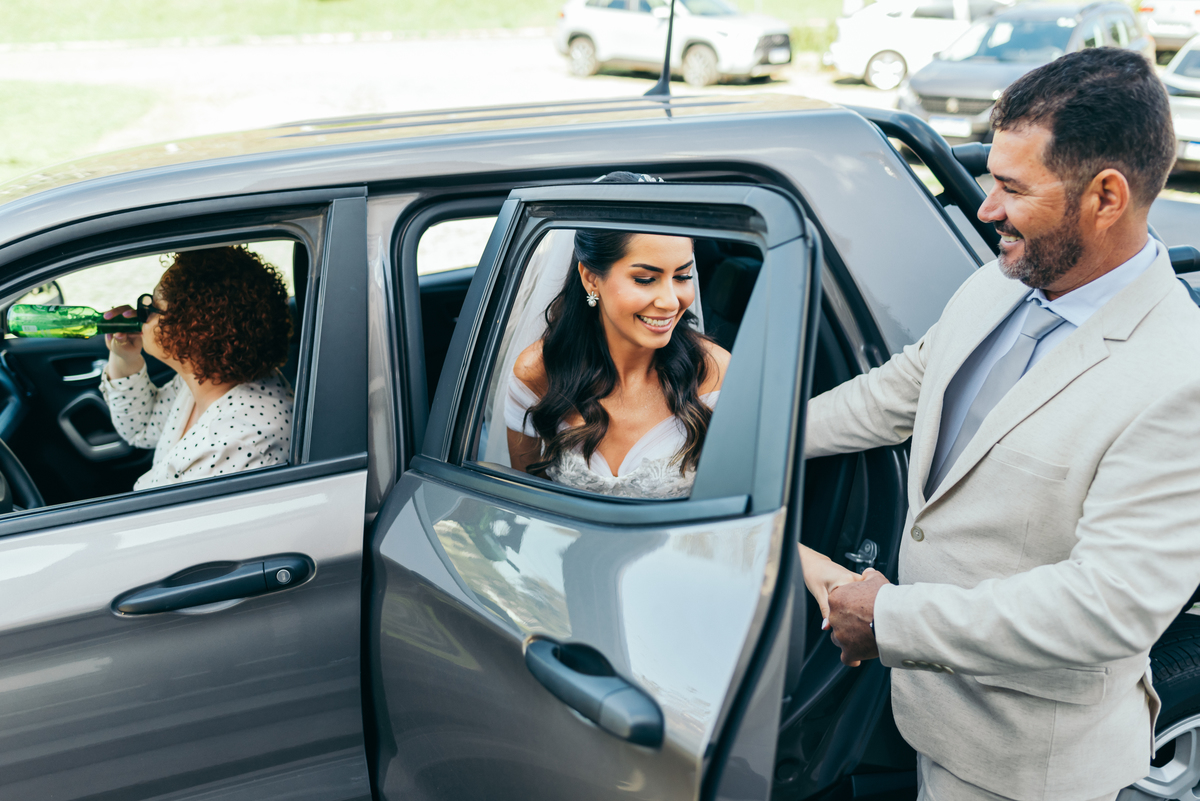 noiva fake trolagem do noivo destination wedding vale dos vinhedos fotografa de casamento na serra gaucha daniela radavelli fotografia casamento de dia 