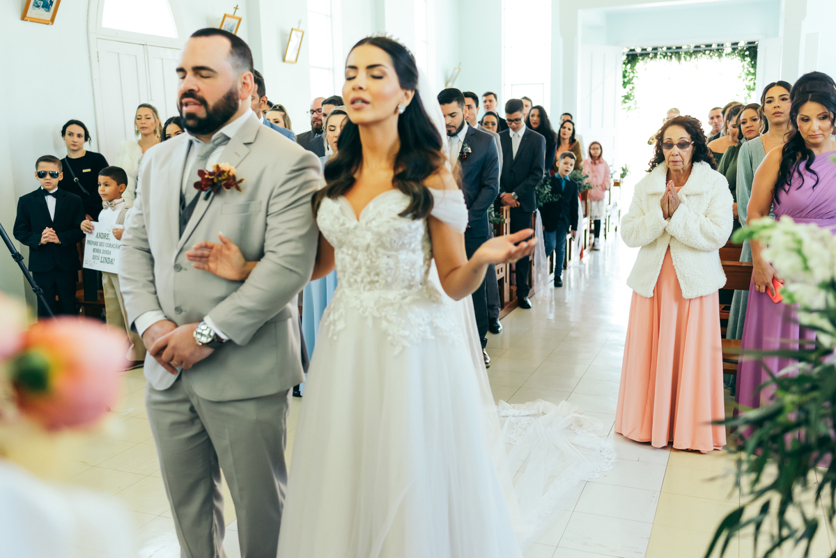 noiva fake trolagem do noivo destination wedding vale dos vinhedos fotografa de casamento na serra gaucha daniela radavelli fotografia casamento de dia 