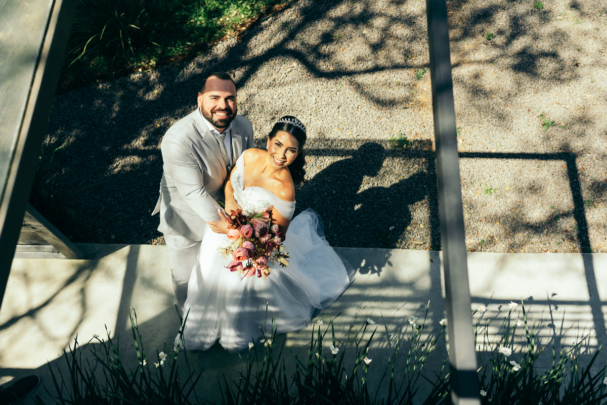 noiva fake trolagem do noivo destination wedding vale dos vinhedos fotografa de casamento na serra gaucha daniela radavelli fotografia casamento de dia 