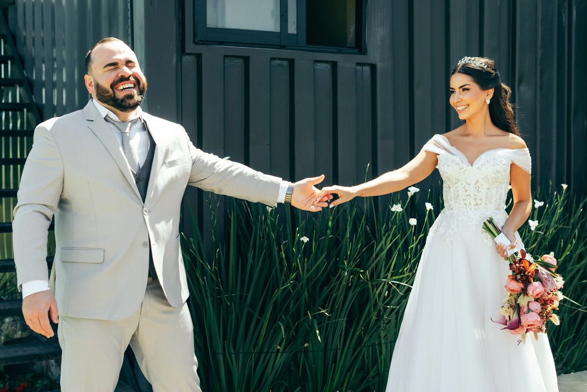 noiva fake trolagem do noivo destination wedding vale dos vinhedos fotografa de casamento na serra gaucha daniela radavelli fotografia casamento de dia 