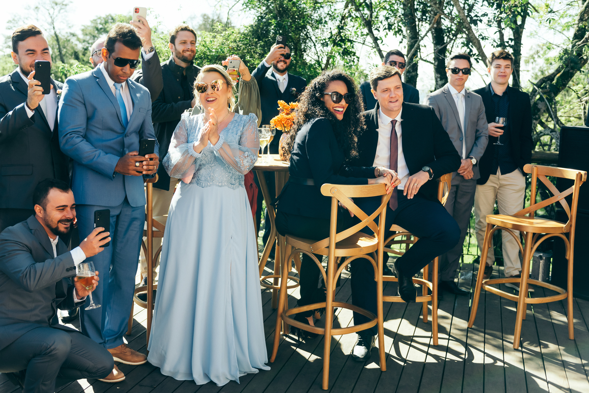 noiva fake trolagem do noivo destination wedding vale dos vinhedos fotografa de casamento na serra gaucha daniela radavelli fotografia casamento de dia 