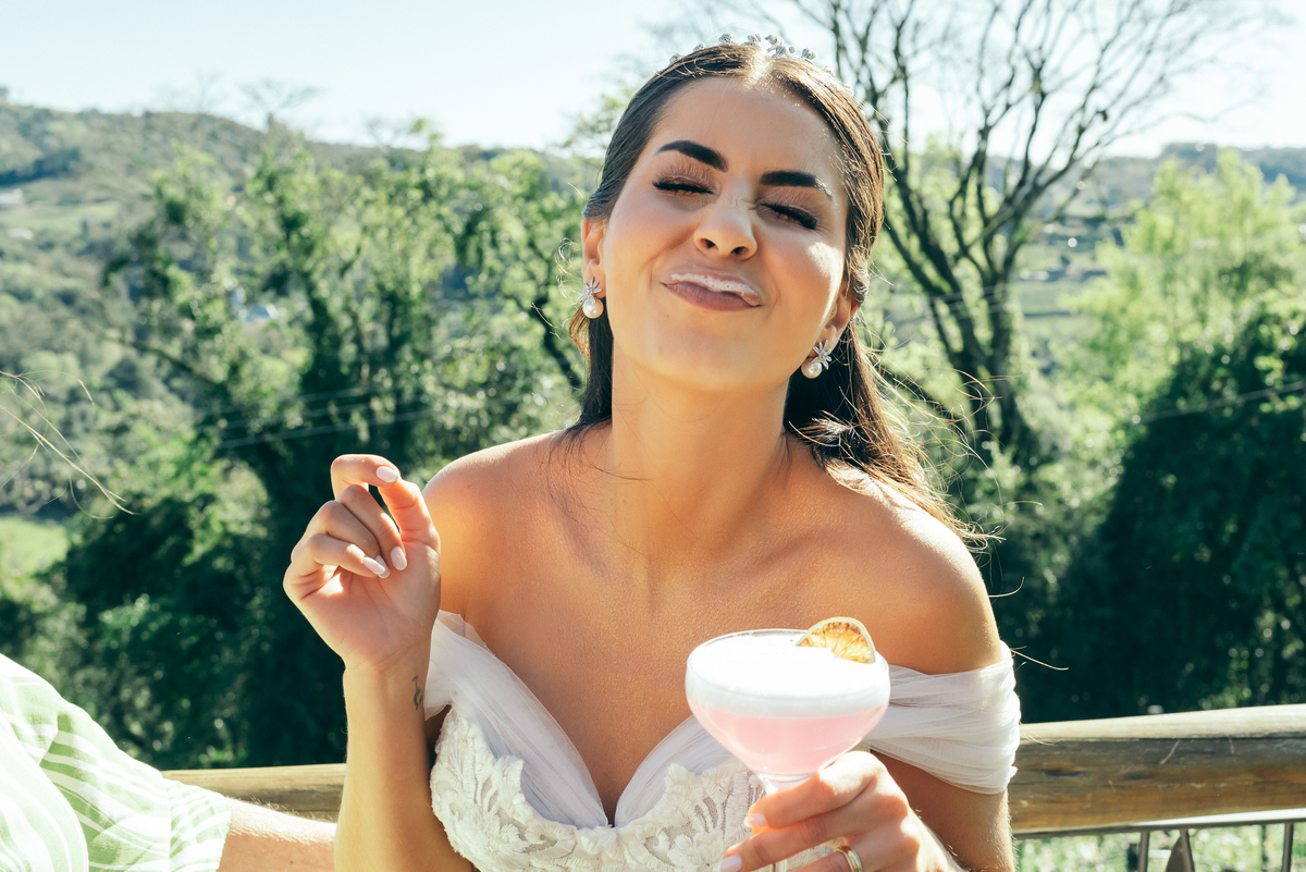 noiva fake trolagem do noivo destination wedding vale dos vinhedos fotografa de casamento na serra gaucha daniela radavelli fotografia casamento de dia 