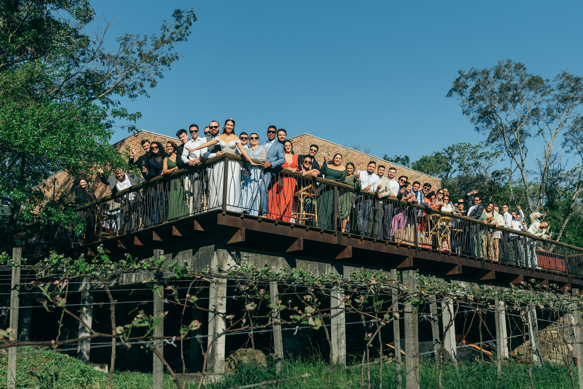 noiva fake trolagem do noivo destination wedding vale dos vinhedos fotografa de casamento na serra gaucha daniela radavelli fotografia casamento de dia 