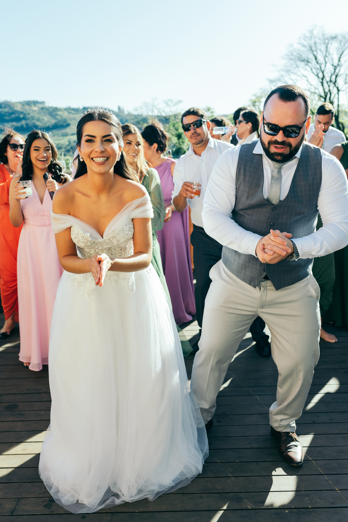 noiva fake trolagem do noivo destination wedding vale dos vinhedos fotografa de casamento na serra gaucha daniela radavelli fotografia casamento de dia 