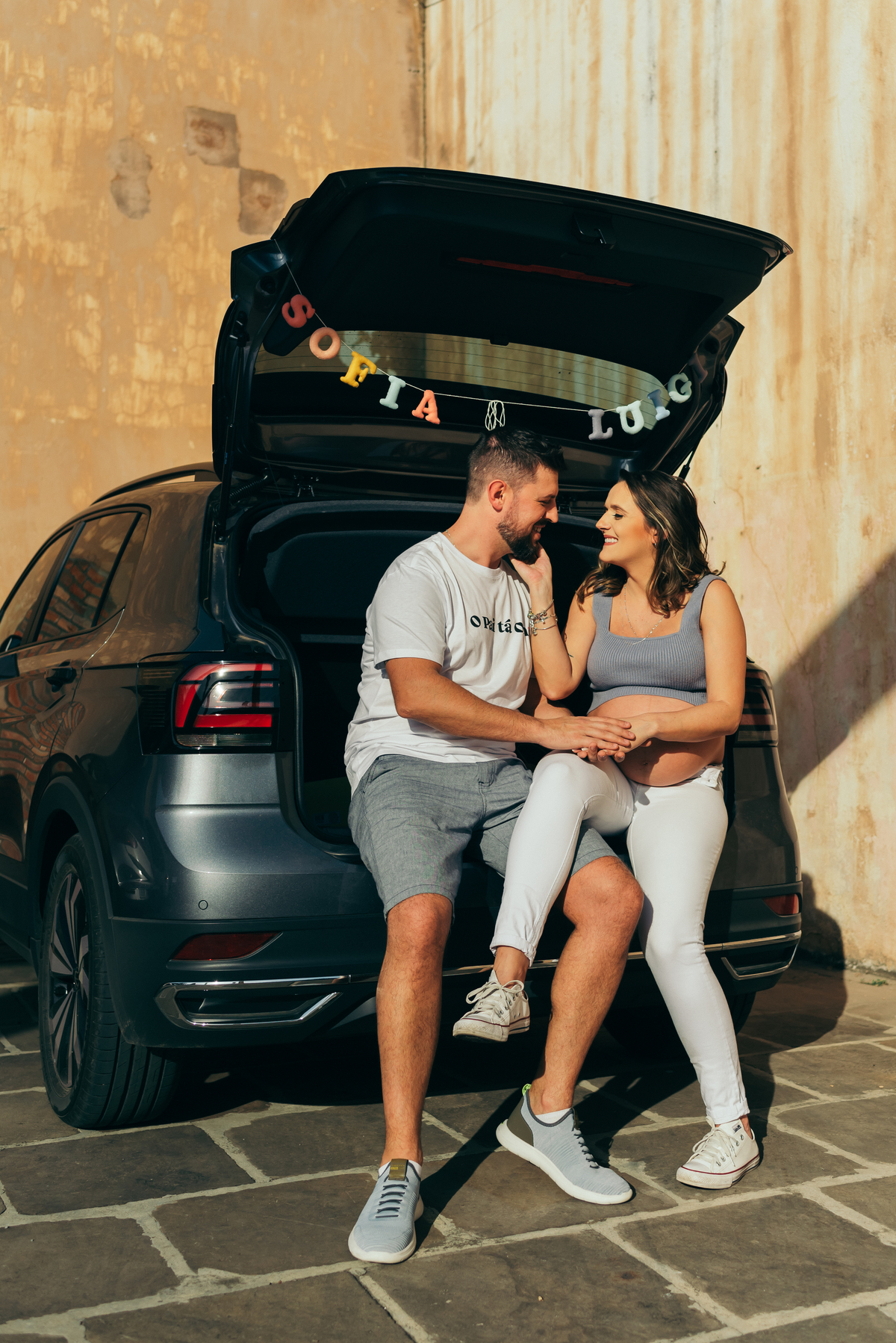 ensaio de gestante ensaio na vinicola casa valduga daniela radavelli fotografia look de gestante  ensaio gestante vale dos vinhedos ensaio a espera de gemeos