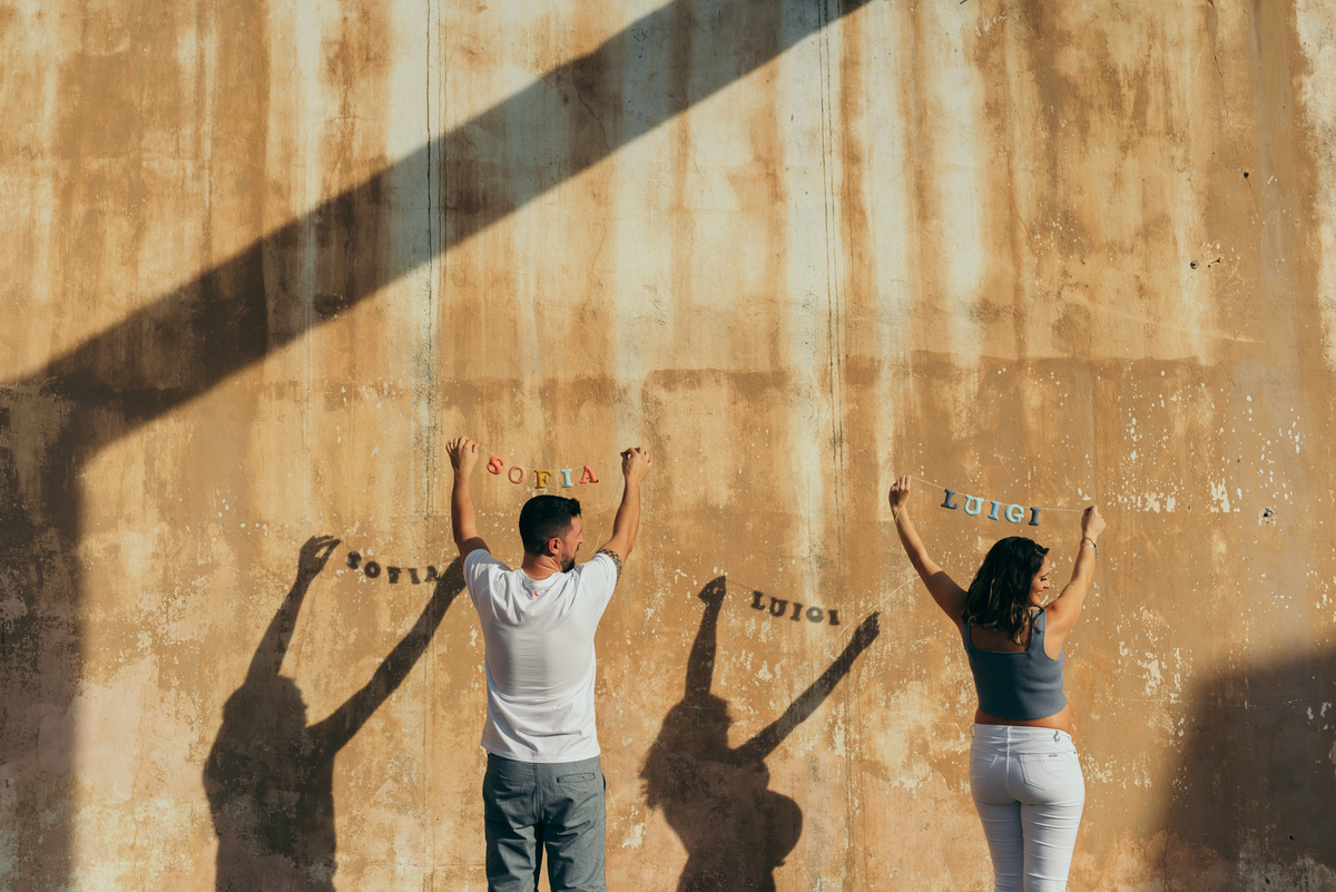 ensaio de gestante ensaio na vinicola casa valduga daniela radavelli fotografia look de gestante  ensaio gestante vale dos vinhedos ensaio a espera de gemeos