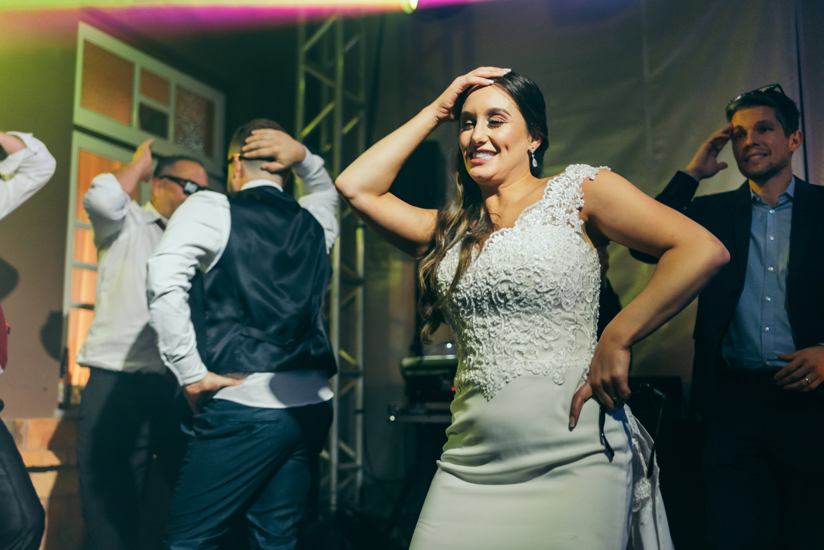 fotógrafa na serra gaucha vestido de noiva verão festa de casamento weddingday fotografia de casamento veranópolis
