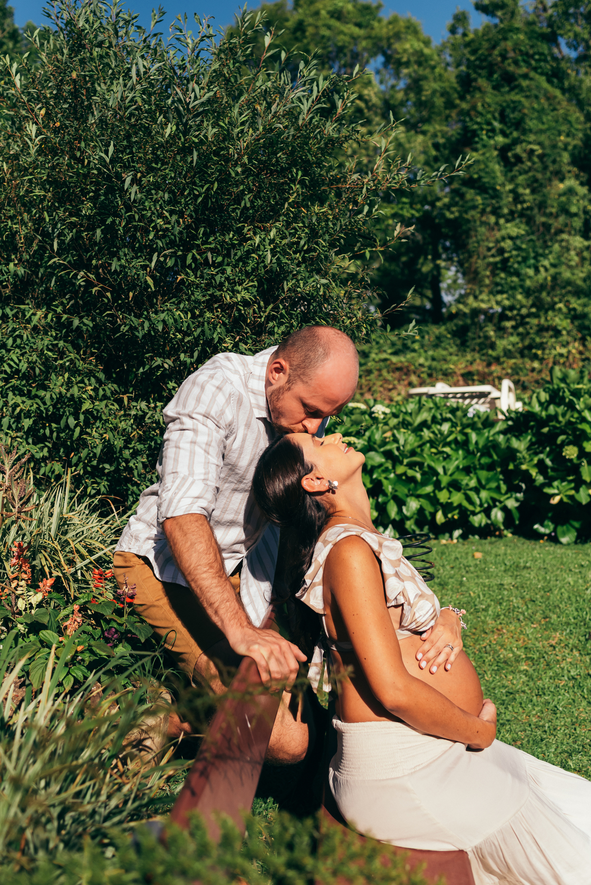 ensaio de gestante ensaio na vinicola don giovanni daniela radavelli fotografia look de gestante ensaio gestante vale dos vinhedos ensaio com por do sol ensaio família