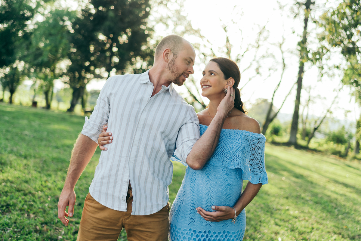 ensaio de gestante ensaio na vinicola don giovanni daniela radavelli fotografia look de gestante ensaio gestante vale dos vinhedos ensaio com por do sol ensaio família