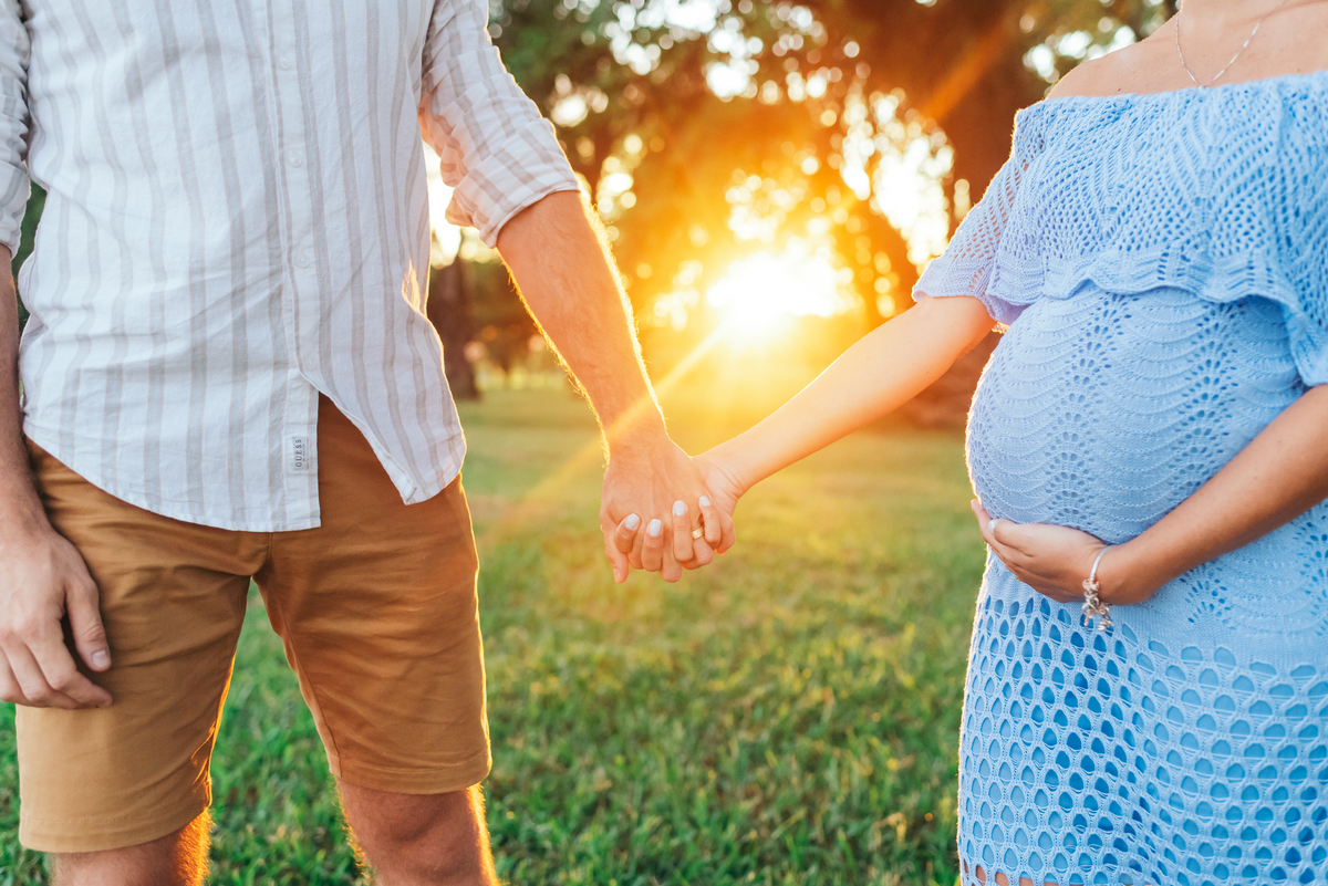 ensaio de gestante ensaio na vinicola don giovanni daniela radavelli fotografia look de gestante ensaio gestante vale dos vinhedos ensaio com por do sol ensaio família