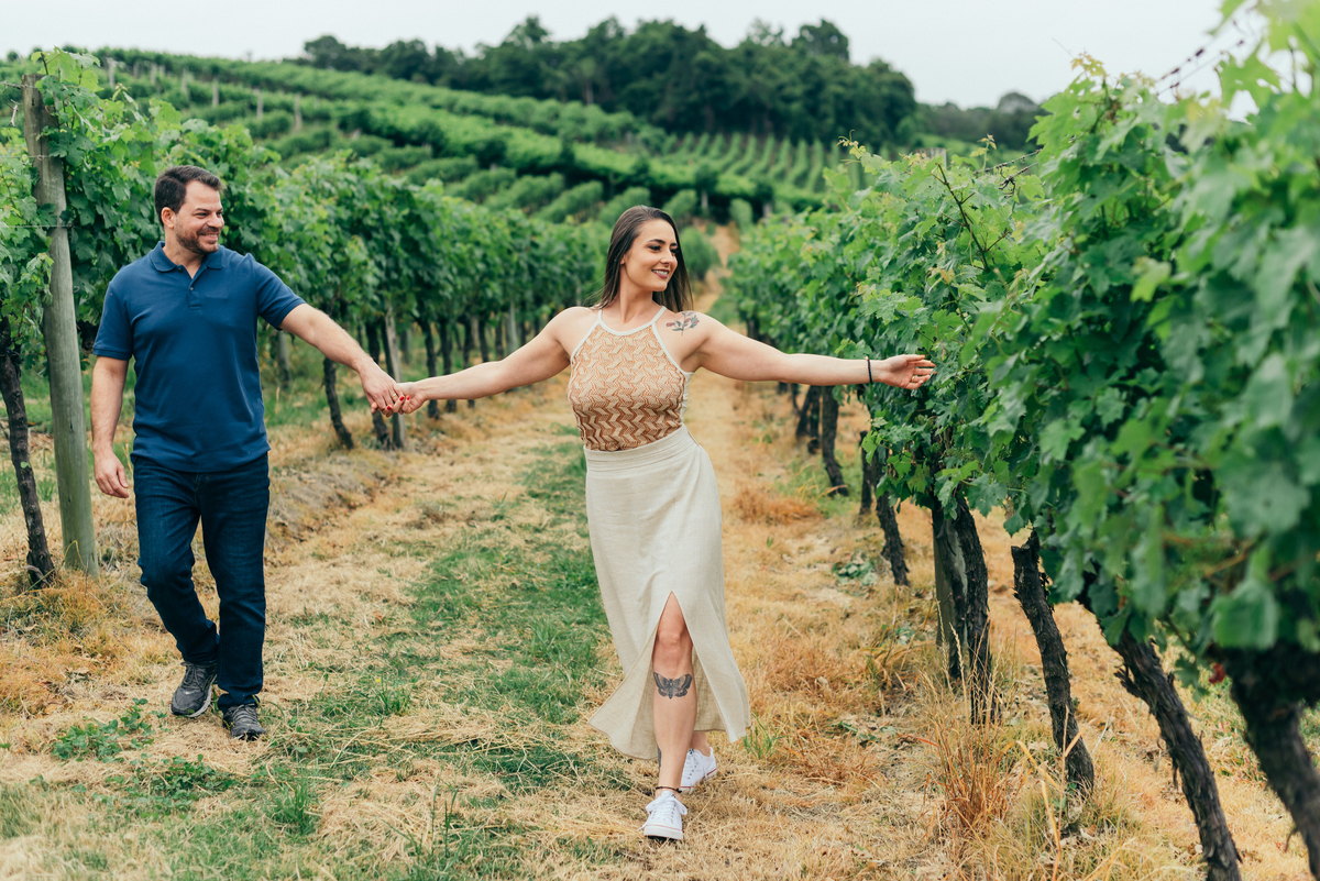 ensaio de casal ensaio pré wedding daniela radavelli fotografia fotografa na serra gaúcha fotógrafa de casamento ensaio no vale dos vinhedos serra gaúcha