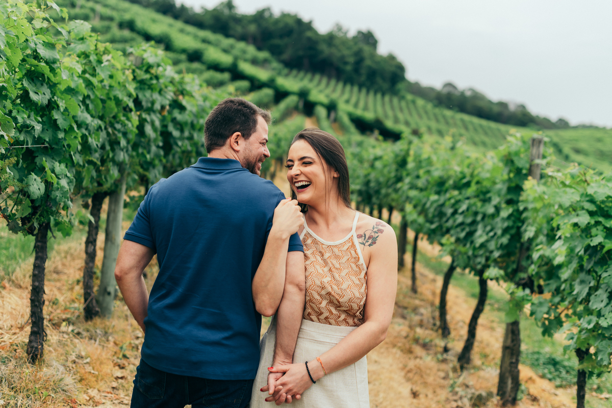 ensaio de casal ensaio pré wedding daniela radavelli fotografia fotografa na serra gaúcha fotógrafa de casamento ensaio no vale dos vinhedos serra gaúcha