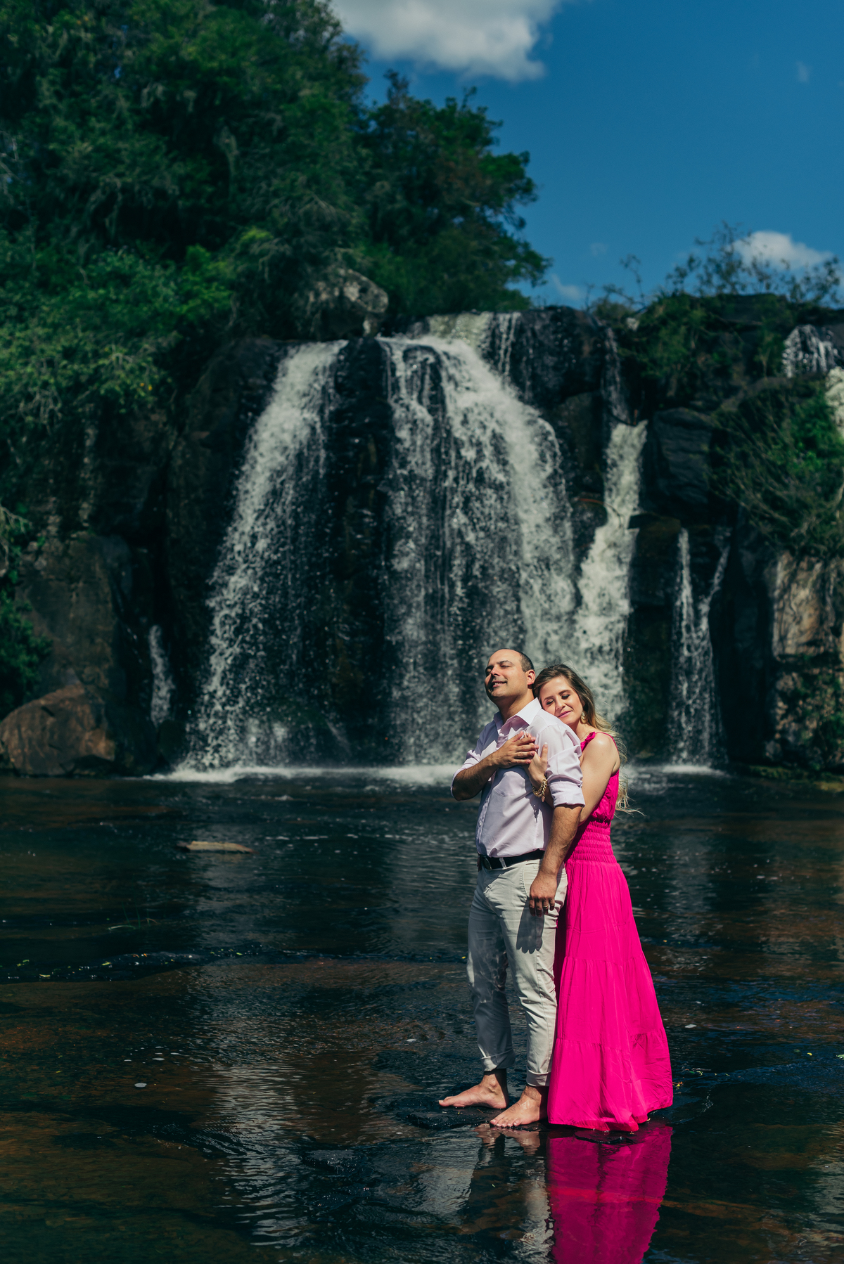 ensaio pré wedding daniela radavelli fotografia ensaio de casal ensaio pré casamento ensaio na cachoeira