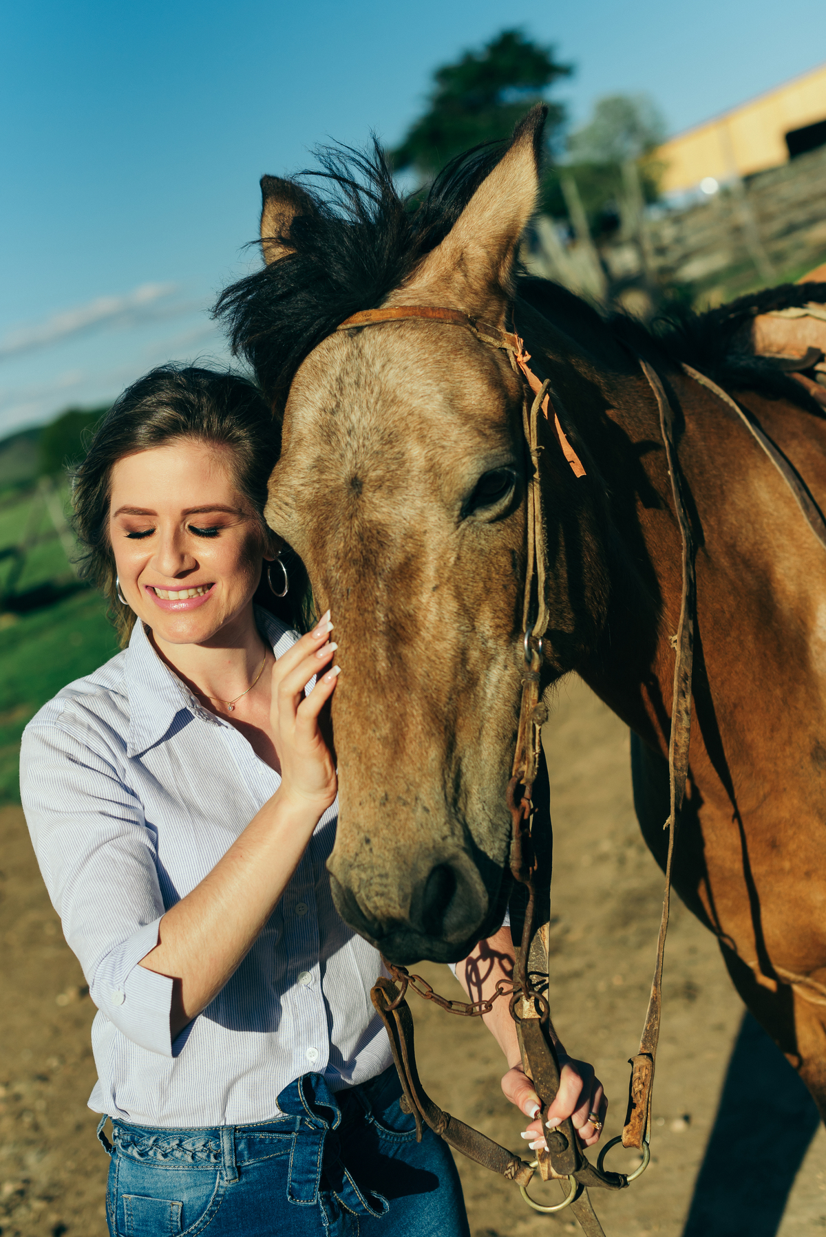 ensaio pré wedding daniela radavelli fotografia ensaio de casal fotos rurais ensaio pré casamento ensaio com cavalo ensaio no campo