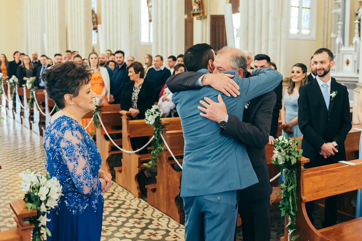 casamento de dia daniela radavelli fotógrafa na serra gaucha vestido de noiva cerimonia de casamento intimista casamento em garibaldi