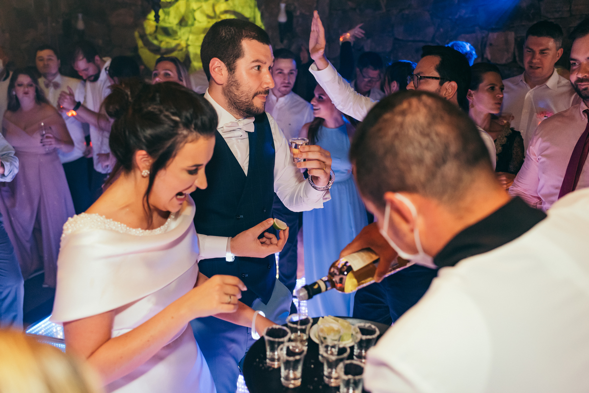 cerimonia na igreja casamento de dia daniela radavelli fotografia vinícola marco luigi