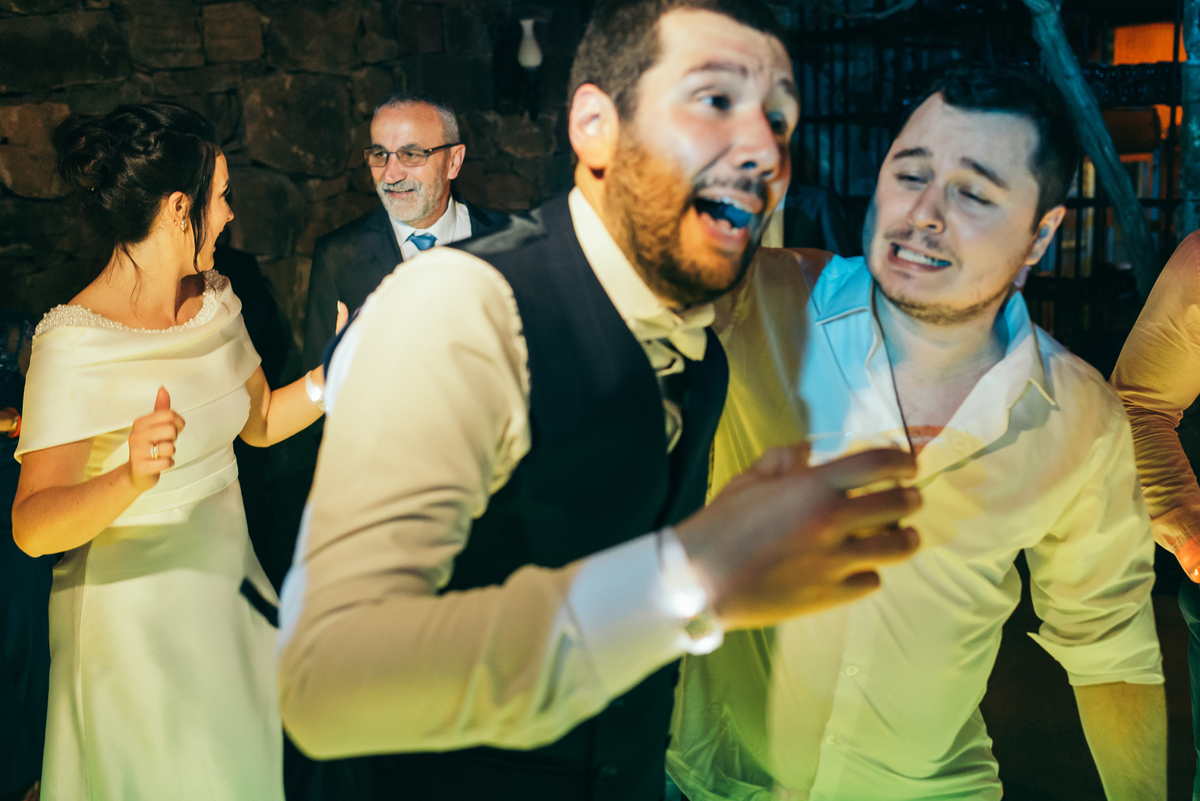 cerimonia na igreja casamento de dia daniela radavelli fotografia vinícola marco luigi