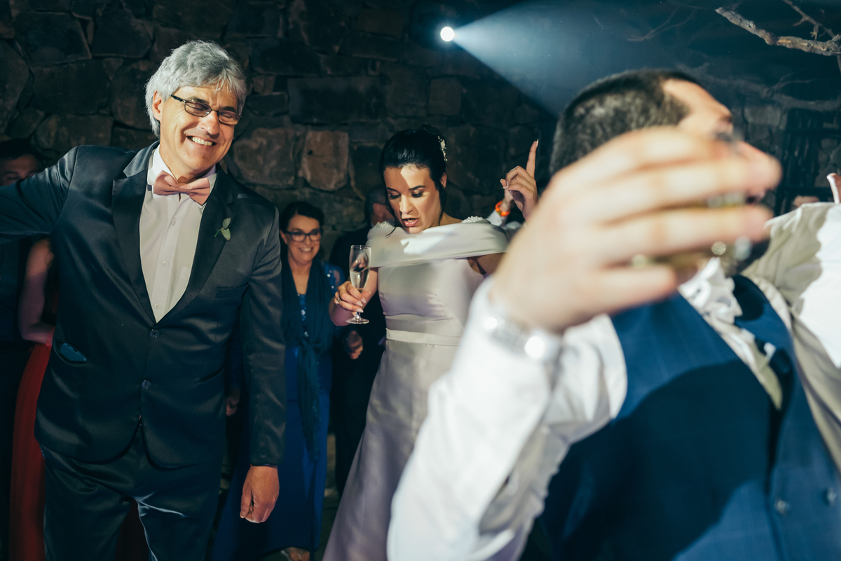 cerimonia na igreja casamento de dia daniela radavelli fotografia vinícola marco luigi