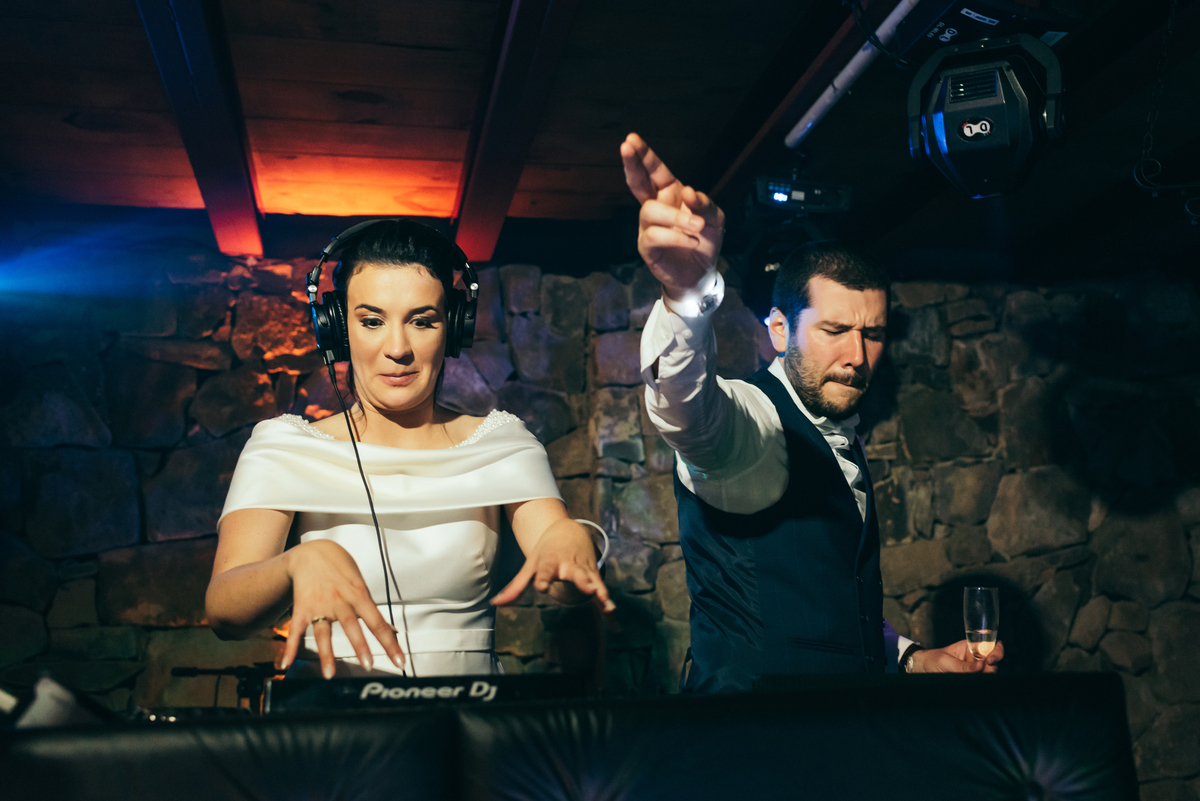 cerimonia na igreja casamento de dia daniela radavelli fotografia vinícola marco luigi