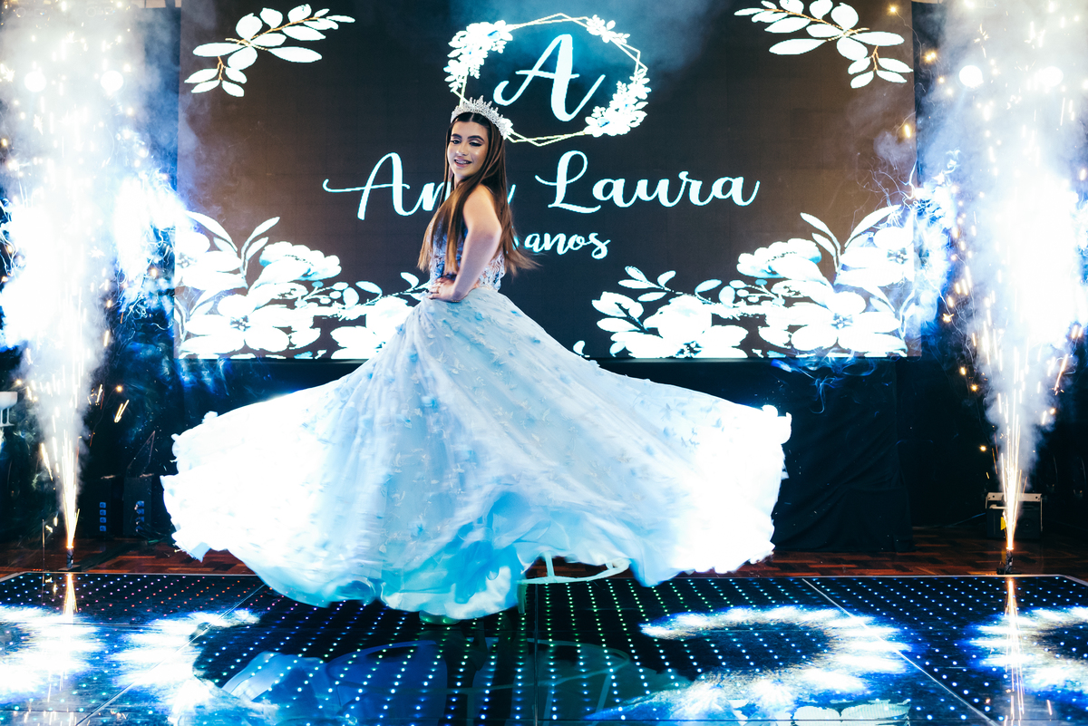 festa 15 anos daniela radavelli fotografia fotos de 15 anos fotografa de 15 anos  debutante fotos de debutante vestido de 15 anos festa de 15 anos princesa make de 15 anos 