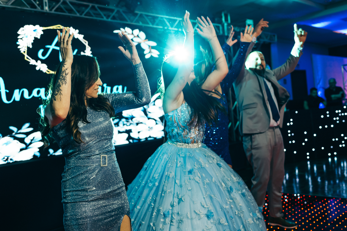 festa 15 anos daniela radavelli fotografia fotos de 15 anos fotografa de 15 anos  debutante fotos de debutante vestido de 15 anos festa de 15 anos princesa make de 15 anos 