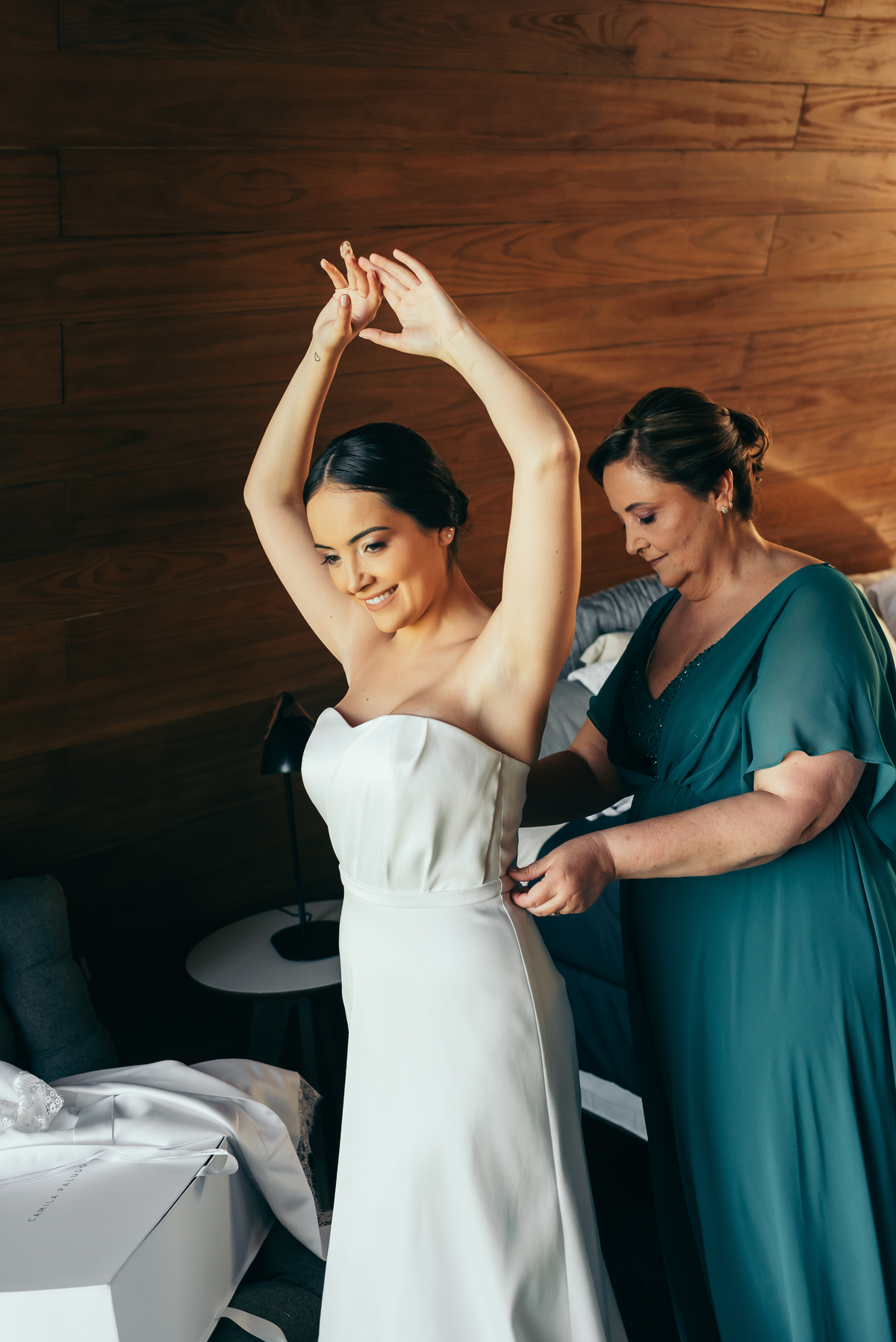 casamento de dia daniela radavelli fotografia cerimonia intimista casamento em gramado destination wedding making of noiva vestido de noiva