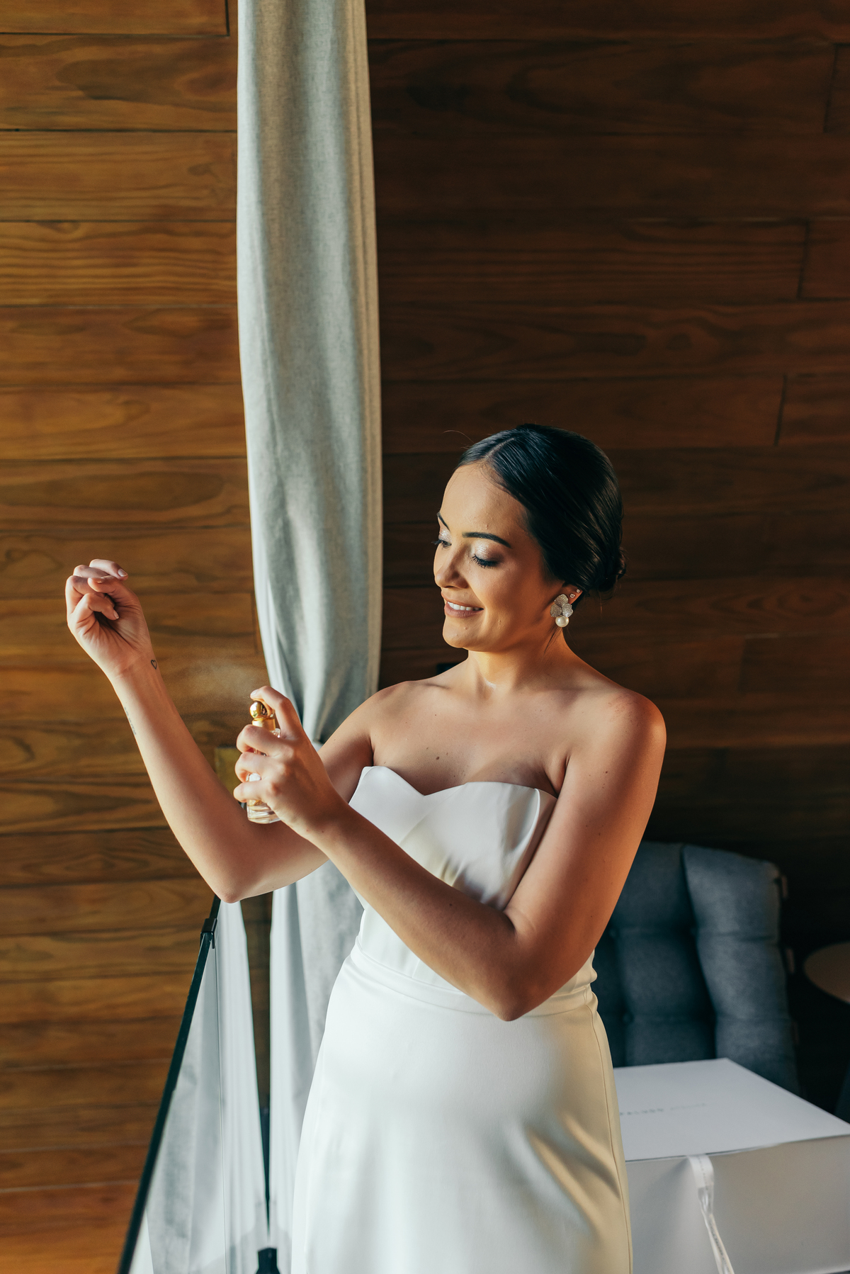 casamento de dia daniela radavelli fotografia cerimonia intimista casamento em gramado destination wedding making of noiva vestido de noiva