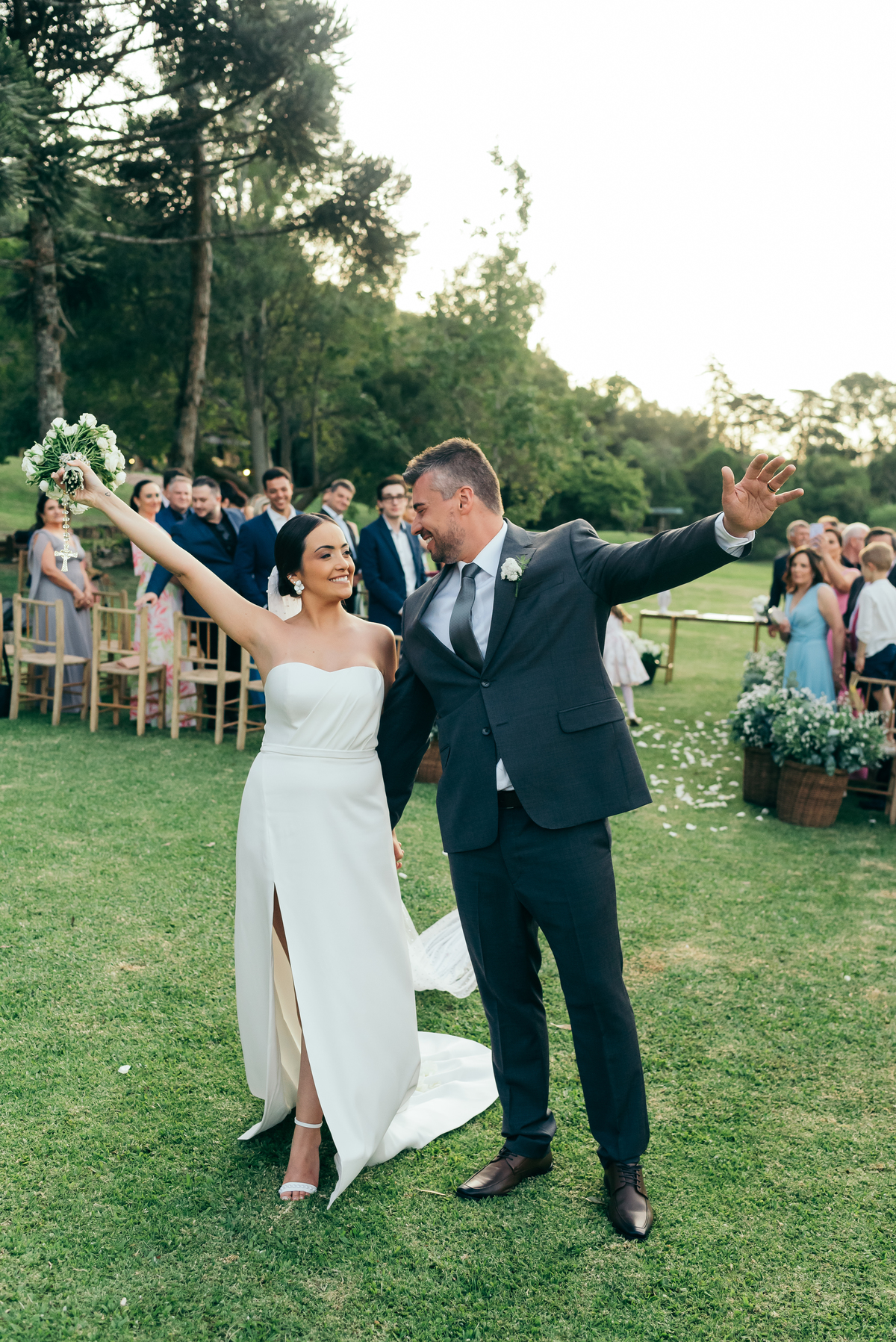 casamento de dia daniela radavelli fotografia cerimonia intimista casamento em gramado destination wedding casamento externo La Hacienda 