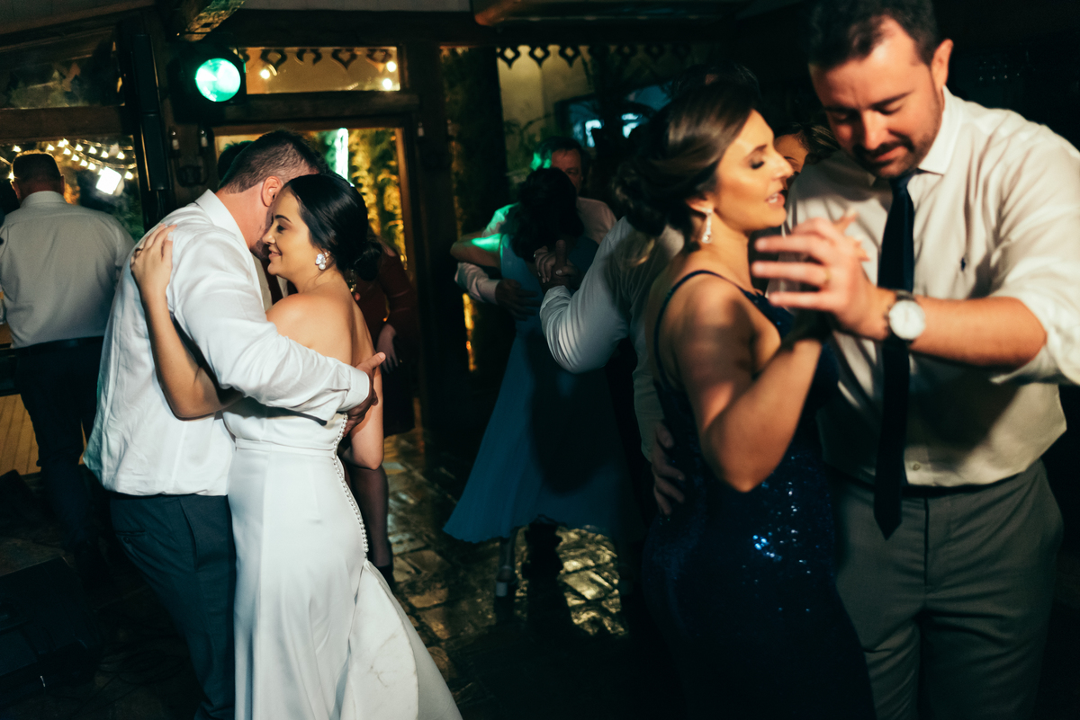 casamento de dia daniela radavelli fotografia cerimonia intimista casamento em gramado destination wedding casamento externo