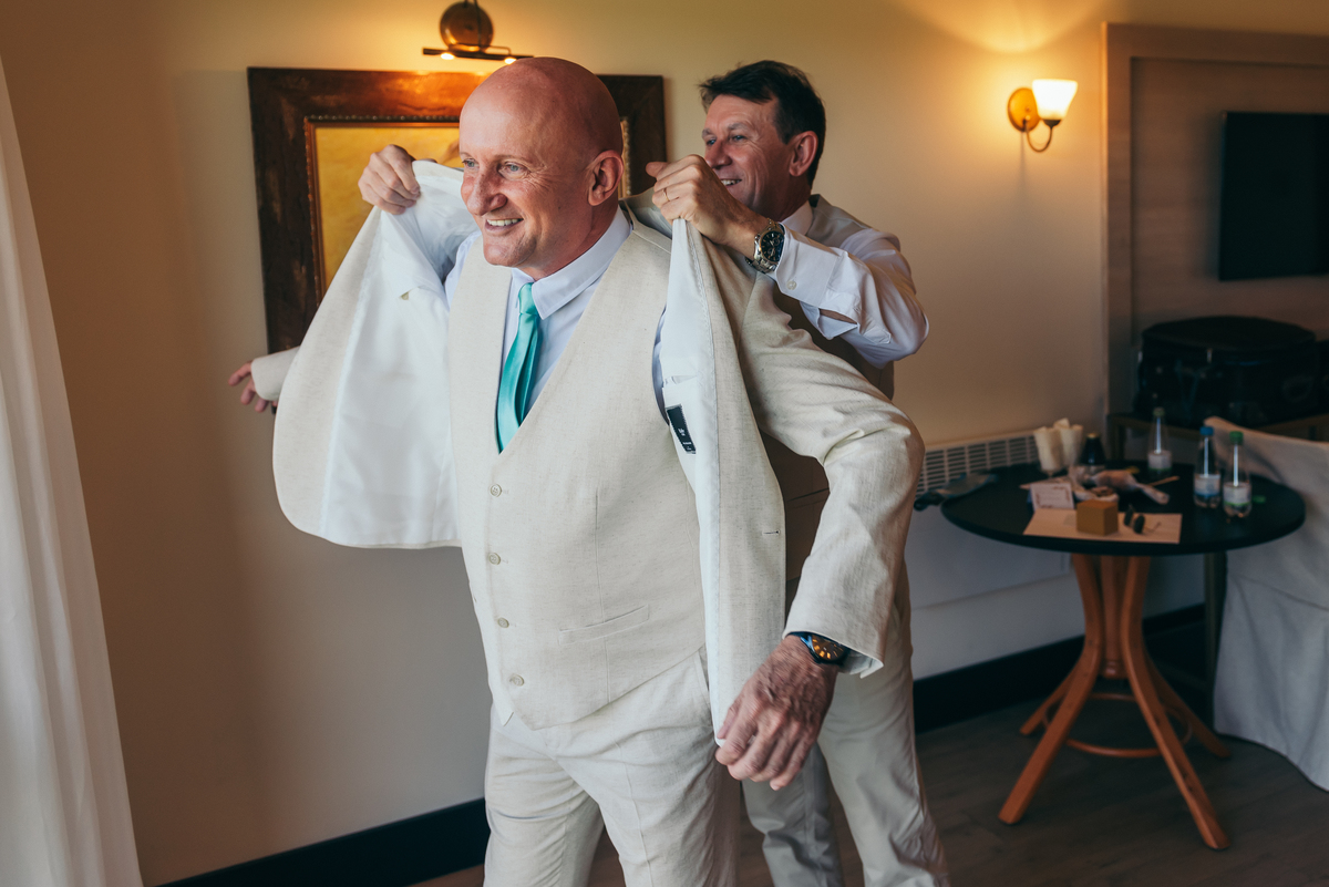 casamento de dia daniela radavelli fotógrafa na serra gaucha vestido de noiva cerimonia de casamento externo casamento vale dos vinhedos