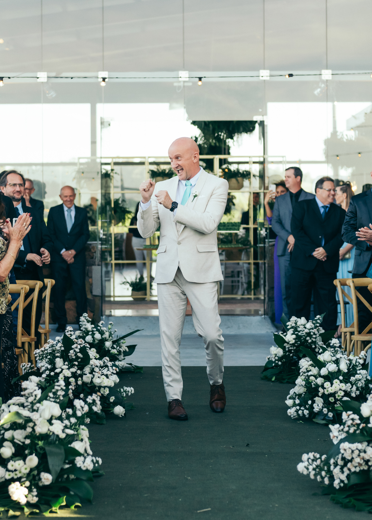 casamento de dia daniela radavelli fotógrafa na serra gaucha vestido de noiva cerimonia de casamento externo casamento vale dos vinhedos