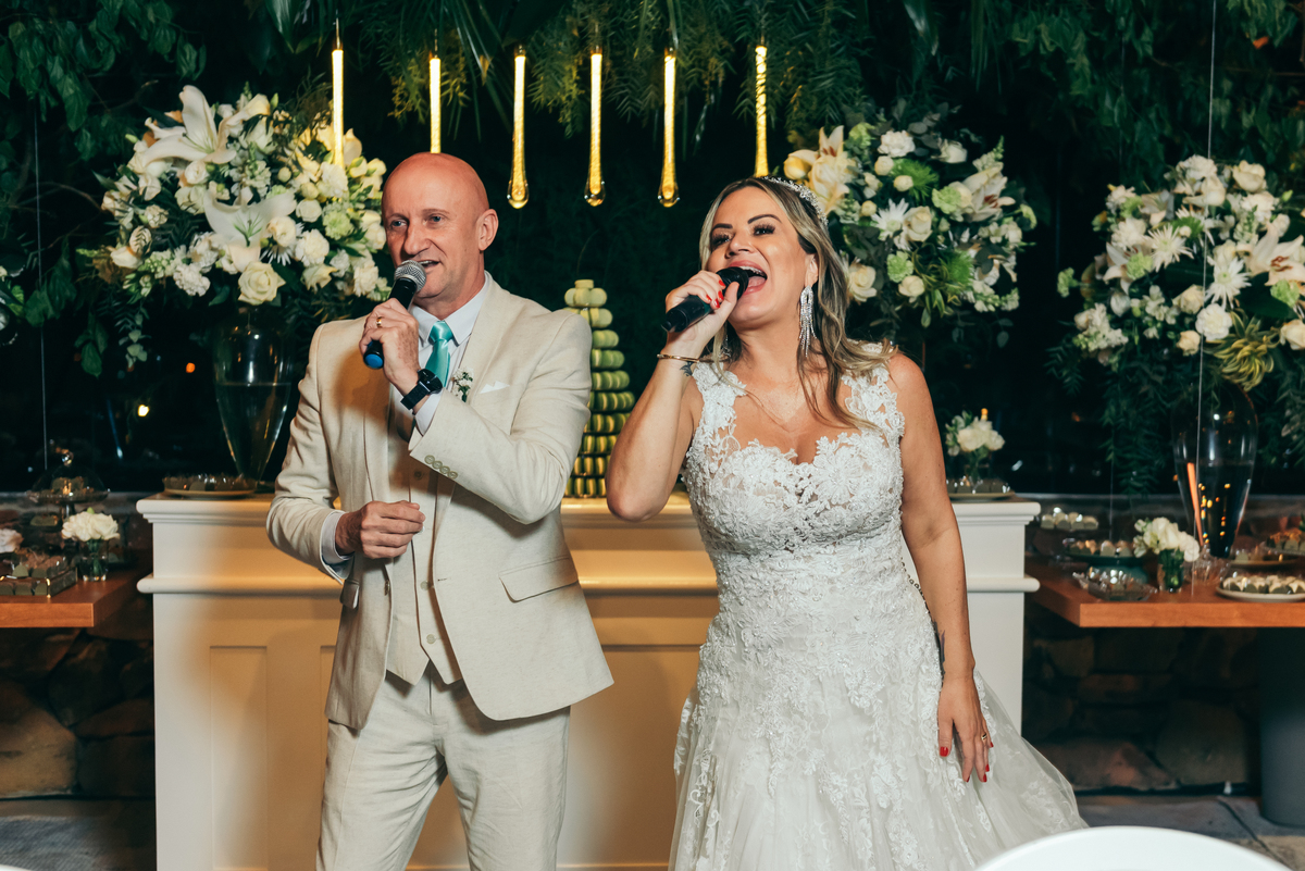 casamento de dia daniela radavelli fotógrafa na serra gaucha vestido de noiva cerimonia de casamento externo casamento  vale dos vinhedos