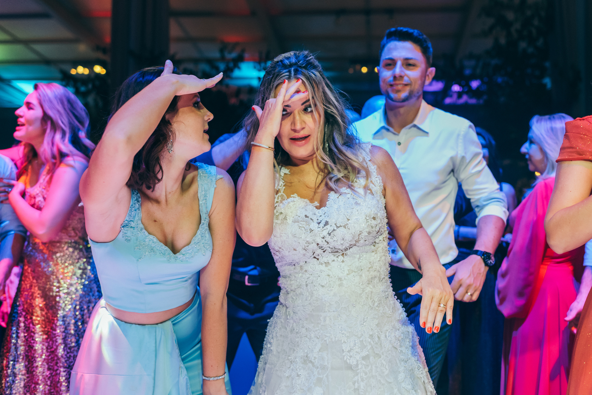 casamento de dia daniela radavelli fotógrafa na serra gaucha vestido de noiva cerimonia de casamento externo casamento  vale dos vinhedos