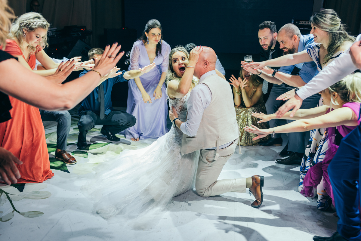 casamento de dia daniela radavelli fotógrafa na serra gaucha vestido de noiva cerimonia de casamento externo casamento  vale dos vinhedos