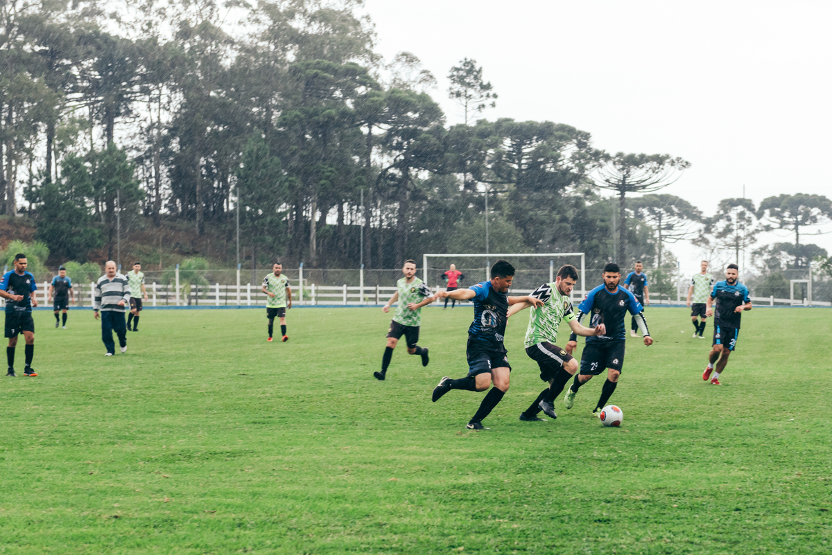daniela radavelli fotógrafa na serra gaucha vestido de noiva making of noivo casamento carlos barbosa